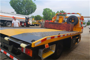 永顺附近拖车电话号码服务